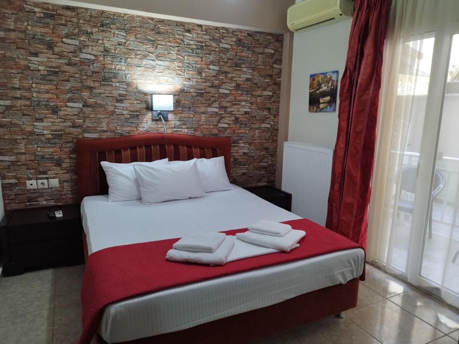Hotel Villa Pigasos ปาราเลียกาเตอรีนิส ภายนอก รูปภาพ