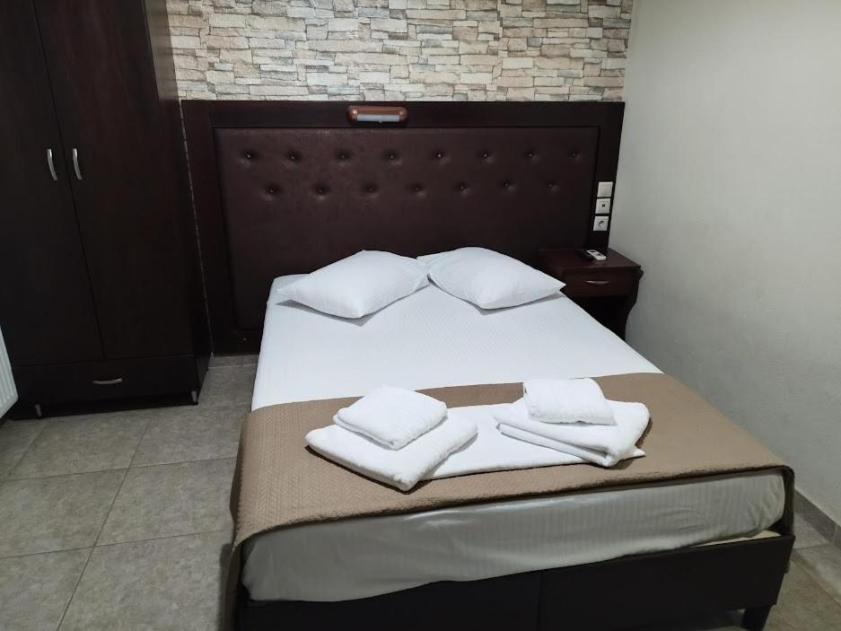 Hotel Villa Pigasos ปาราเลียกาเตอรีนิส ภายนอก รูปภาพ
